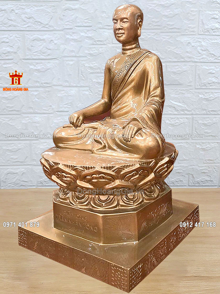 Pho tượng Phật Hoàng được đúc hoàn toàn thủ công tinh xảo